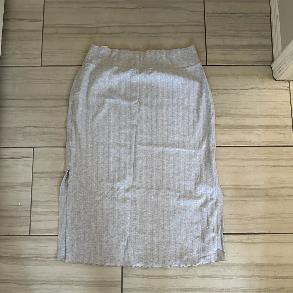 AERIE soft stretch grey pencil skirt with double slit